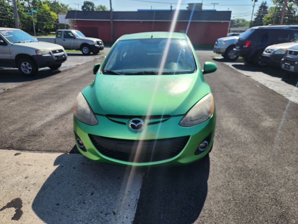 2011 Mazda Mazda2 Image 2