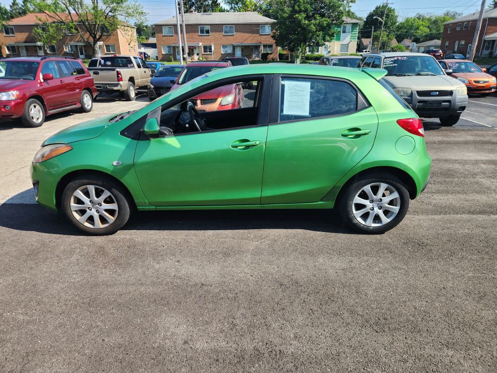 2011 Mazda Mazda2 Image 8