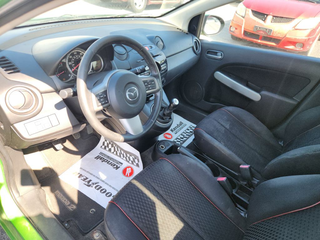 2011 Mazda Mazda2 Image 12