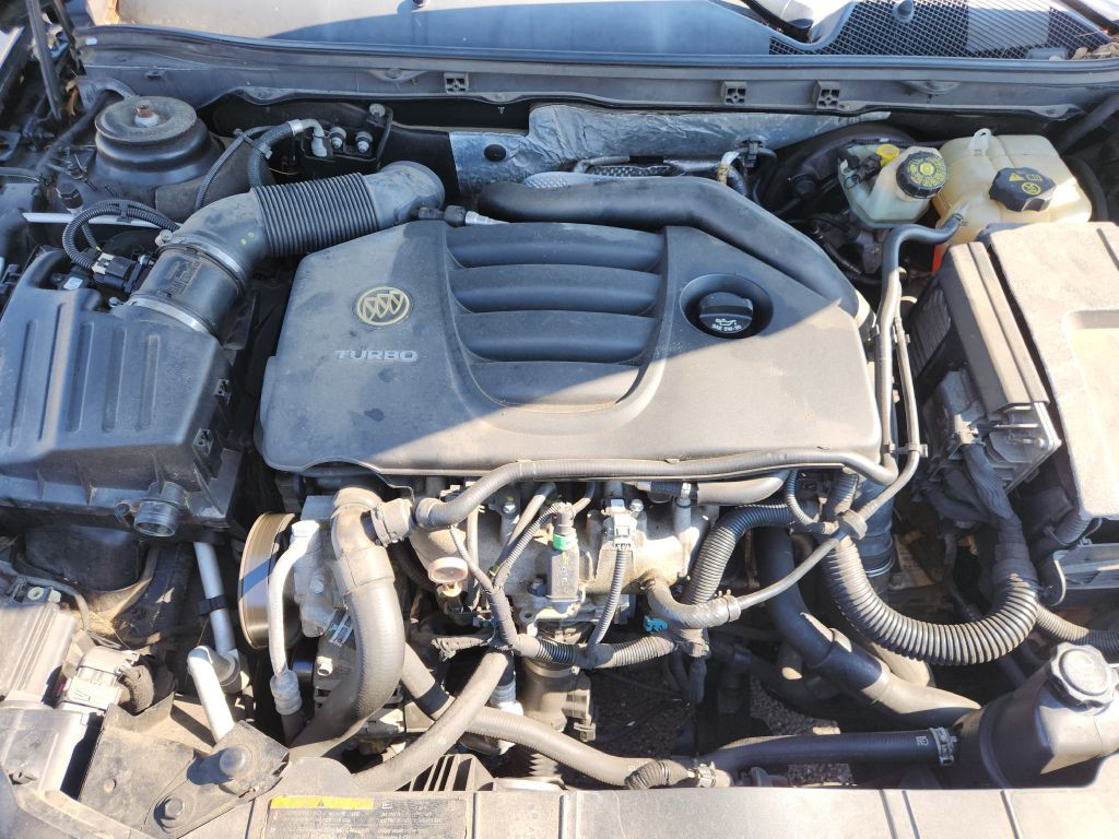 2011 Buick Regal Image 14