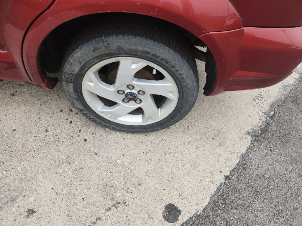 2003 Pontiac Vibe Image 9