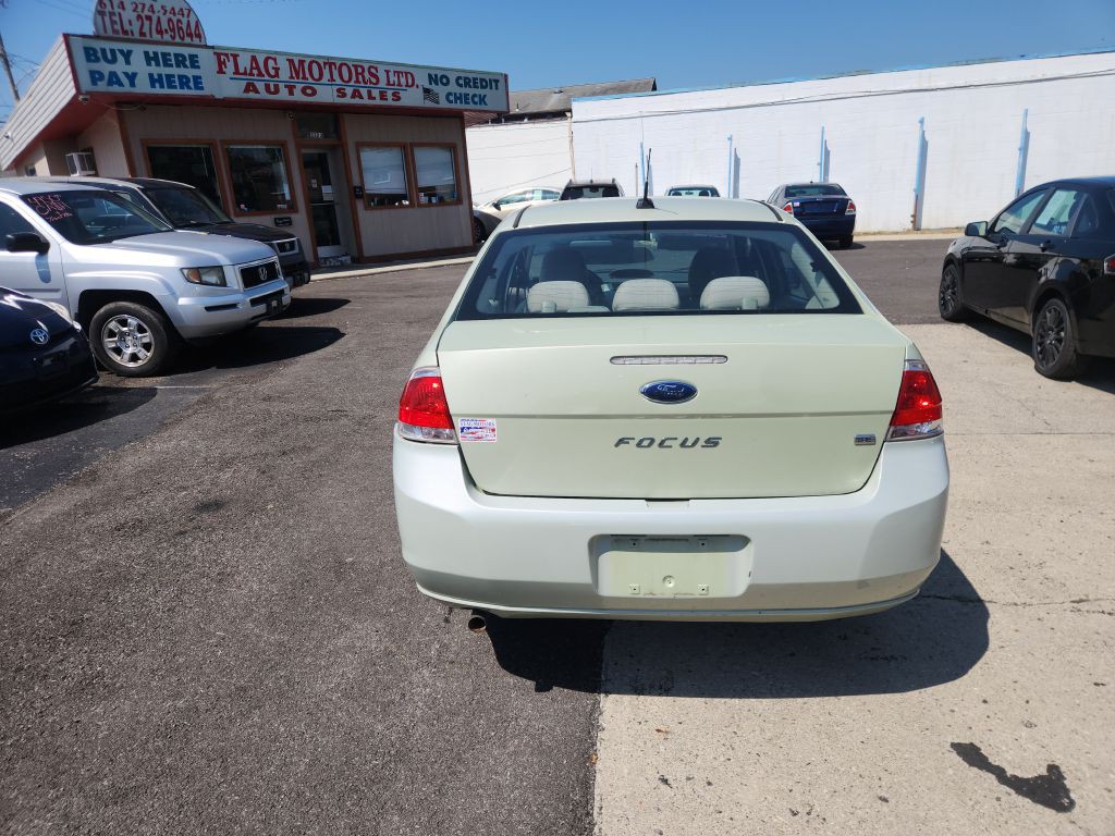 2010 Ford Focus Image 6