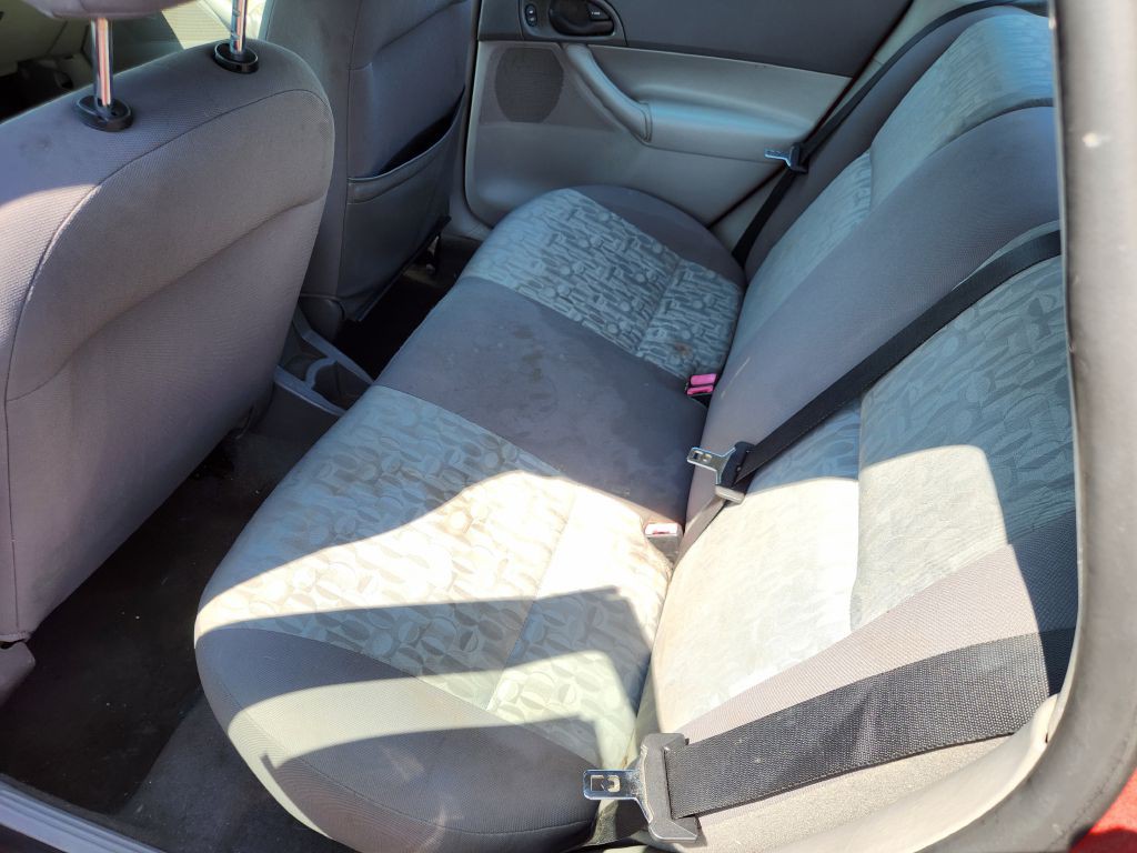2005 Ford Focus Image 12