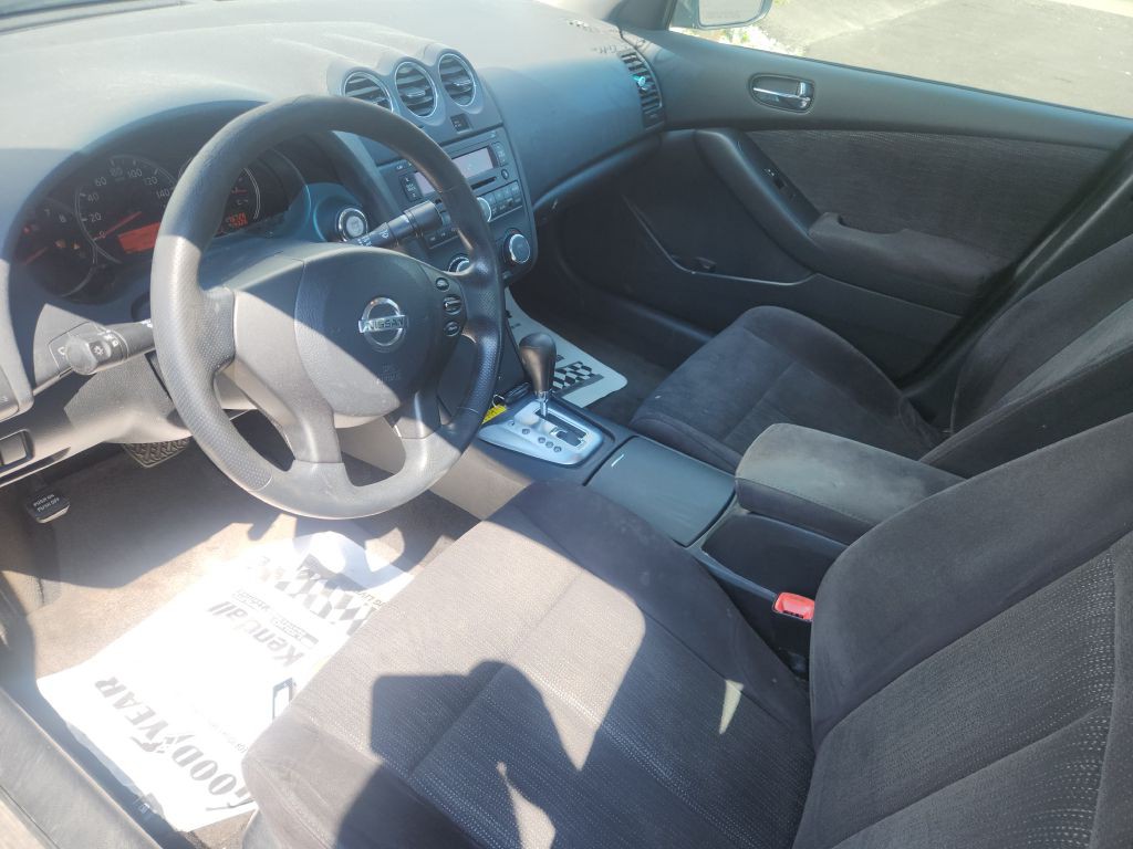 2010 Nissan Altima Image 12