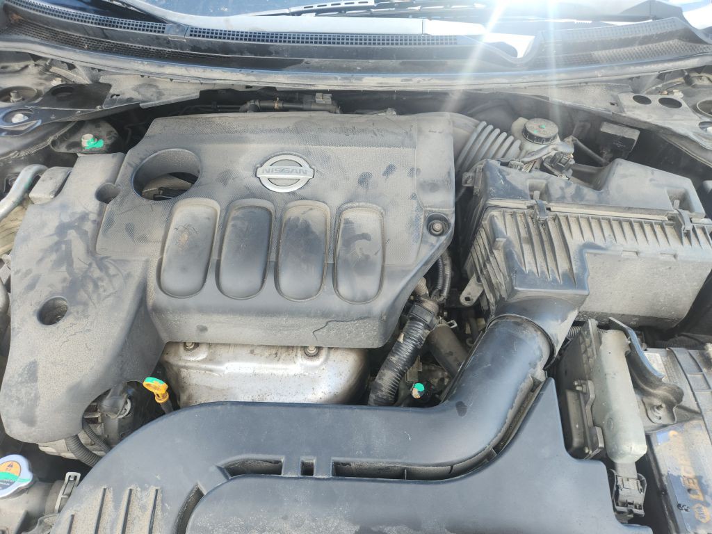 2010 Nissan Altima Image 13