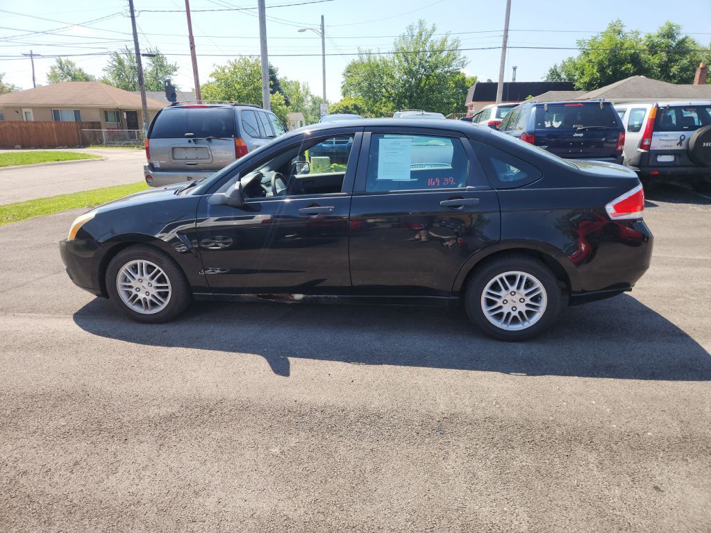 2010 Ford Focus Image 8