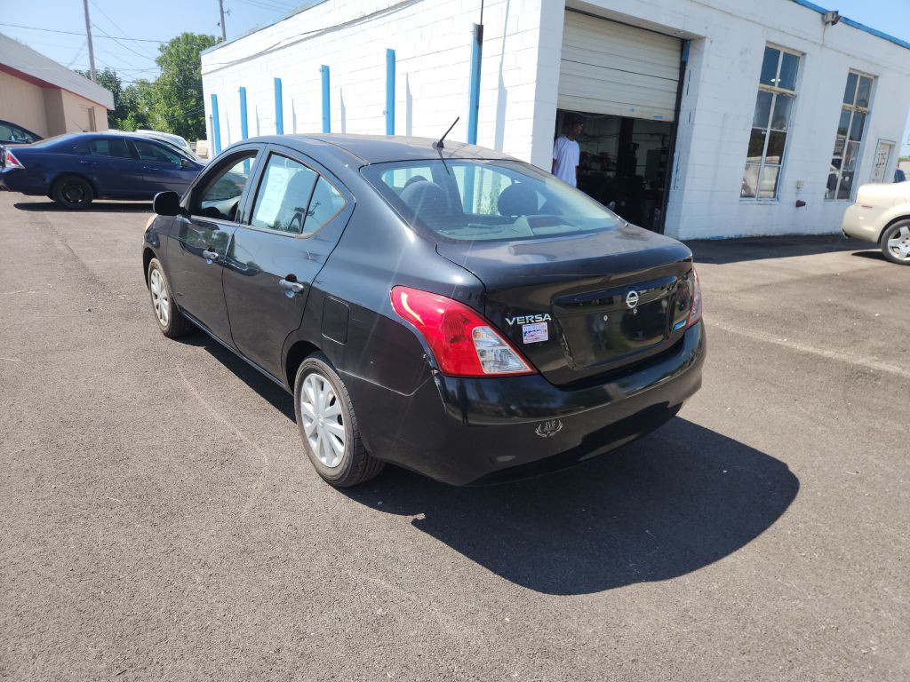 2013 Nissan Versa Image 7