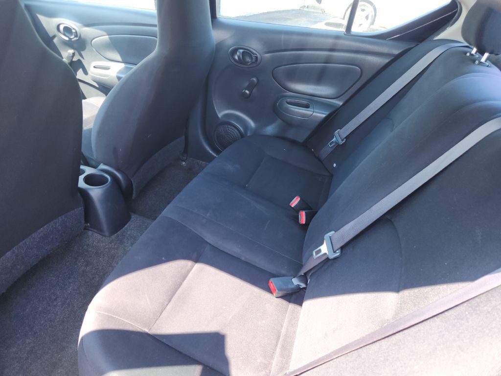 2013 Nissan Versa Image 11