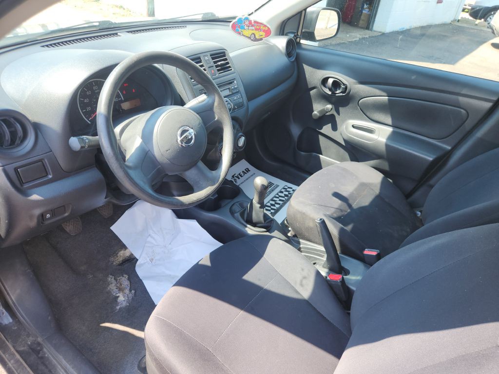 2013 Nissan Versa Image 12