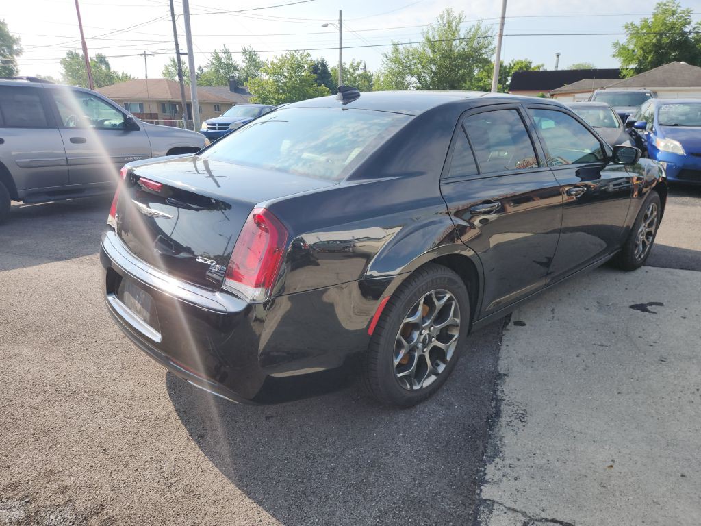 2015 Chrysler 300 Image 5