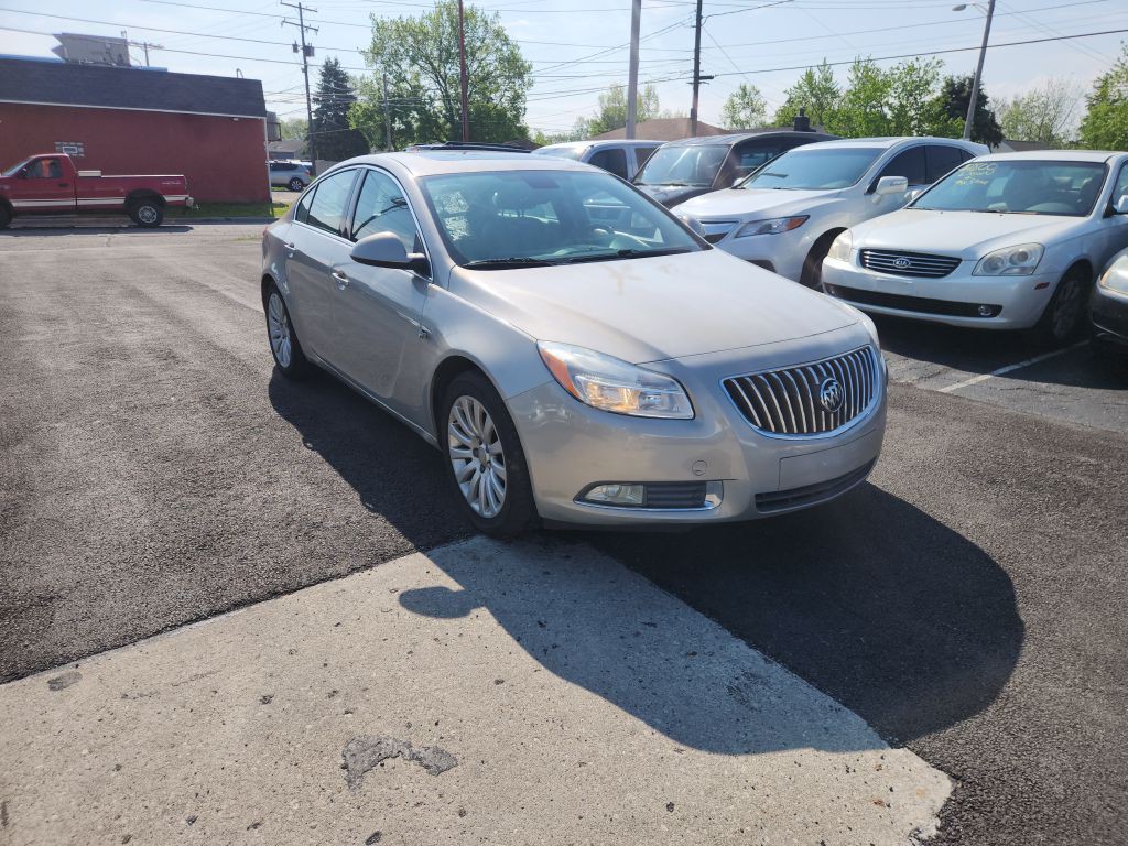 2011 Buick Regal Image 2