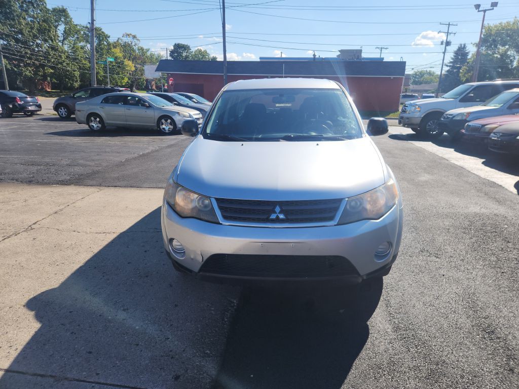 2007 Mitsubishi Outlander Image 2