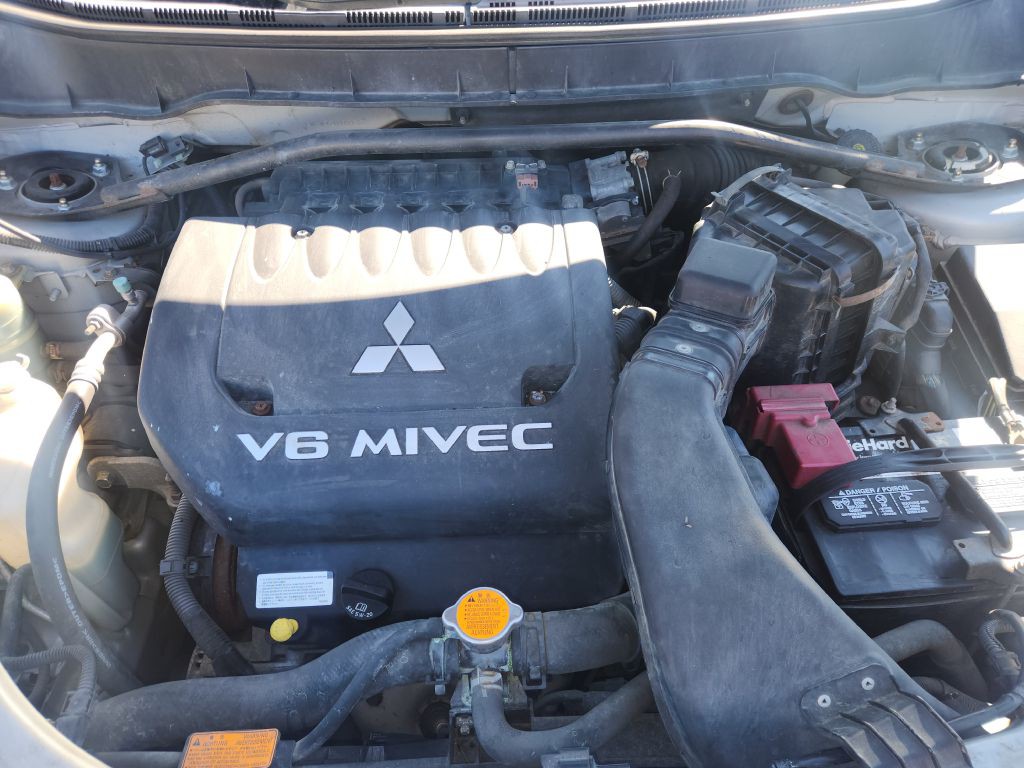 2007 Mitsubishi Outlander Image 13