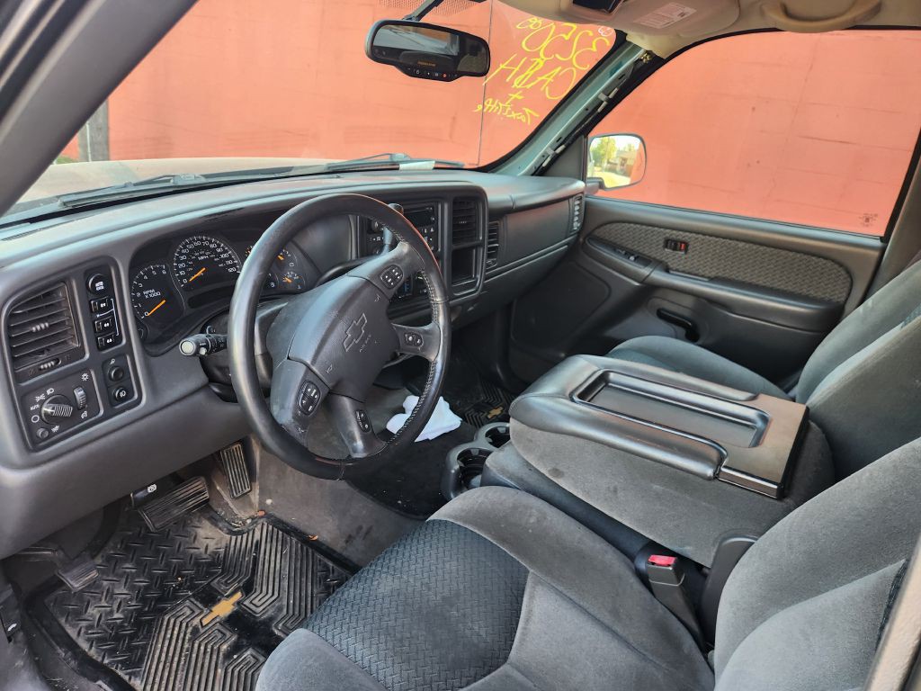 2004 Chevrolet Avalanche Image 14