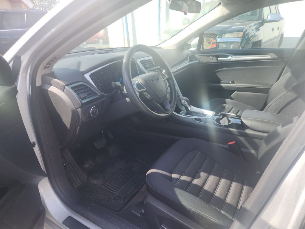 2015 Ford Fusion Image 12