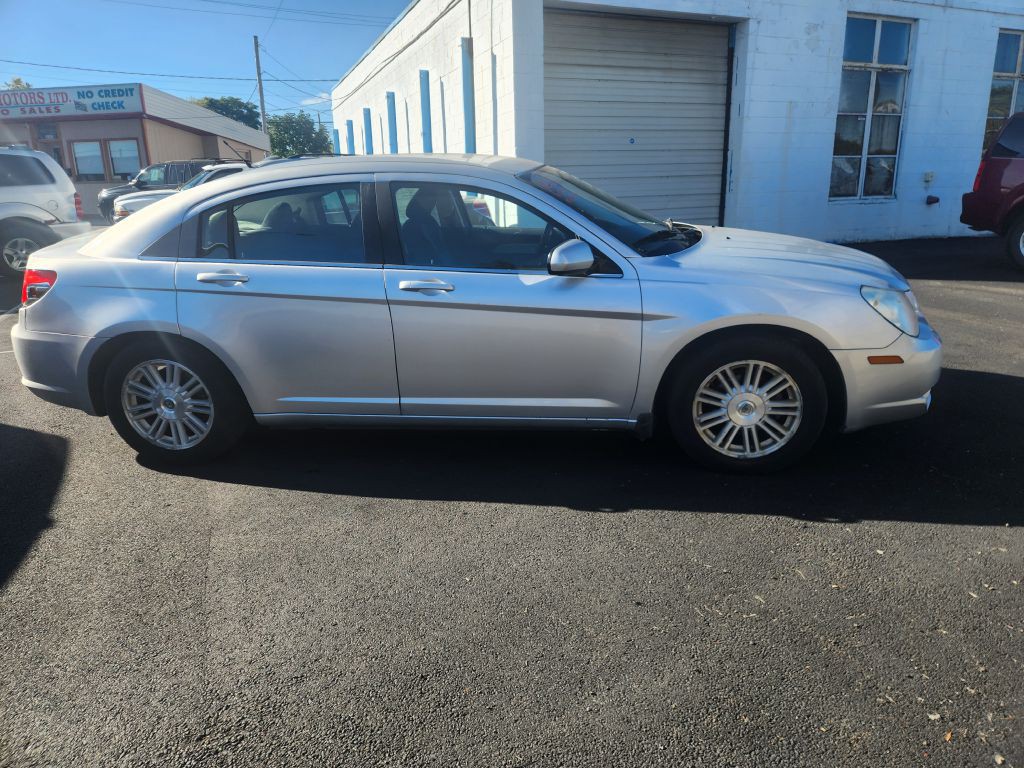2009 Chrysler Sebring Image 4