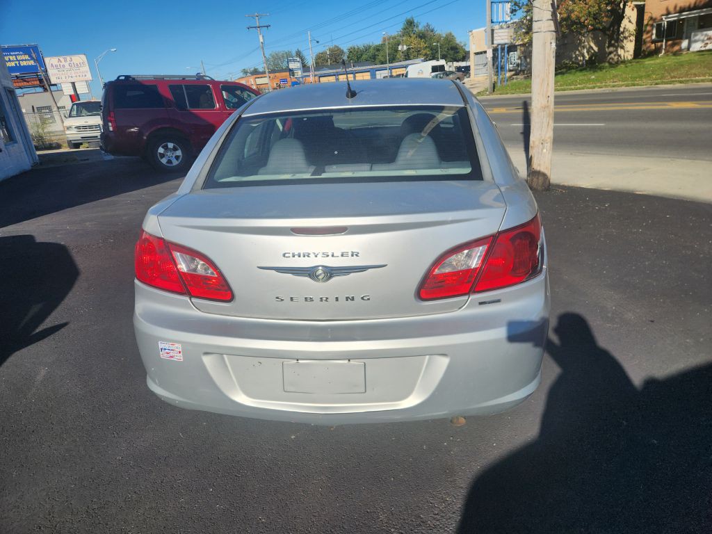 2009 Chrysler Sebring Image 6