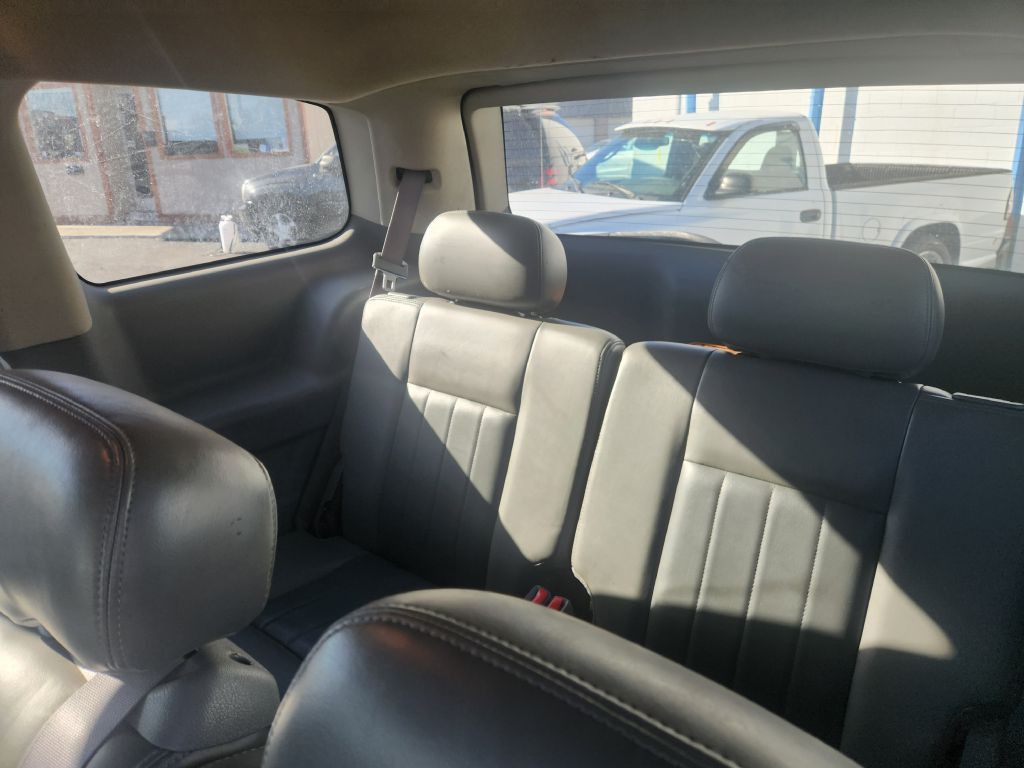 2004 Dodge Durango Image 12