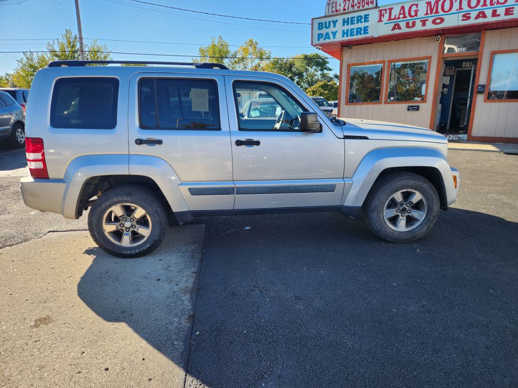 2008 Jeep Liberty Image 4