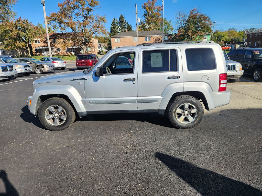 2008 Jeep Liberty Image 8