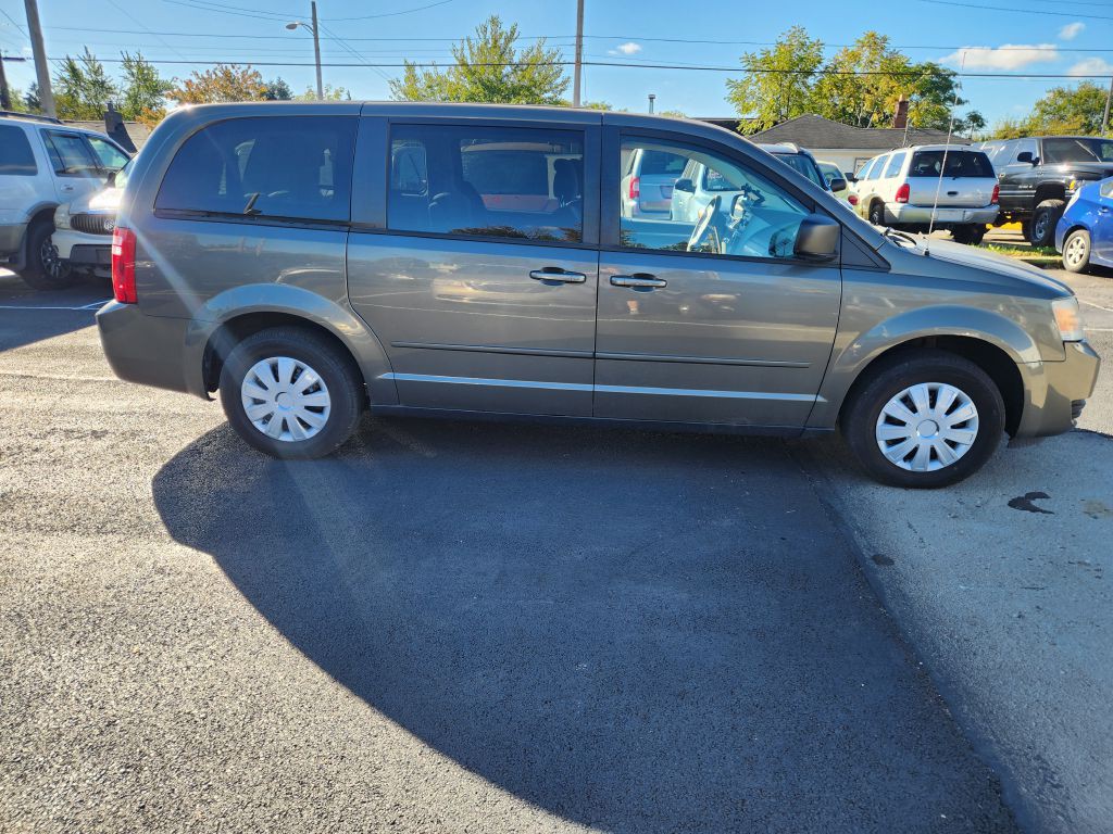 2010 Dodge Grand Caravan Image 4