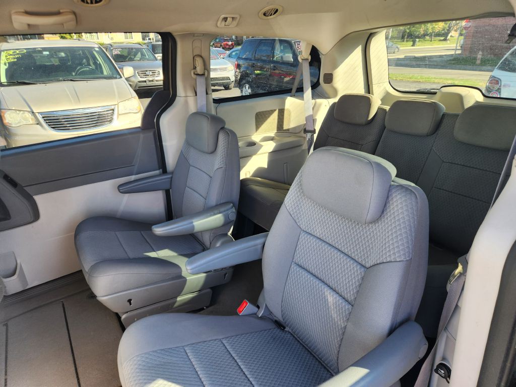 2010 Dodge Grand Caravan Image 12