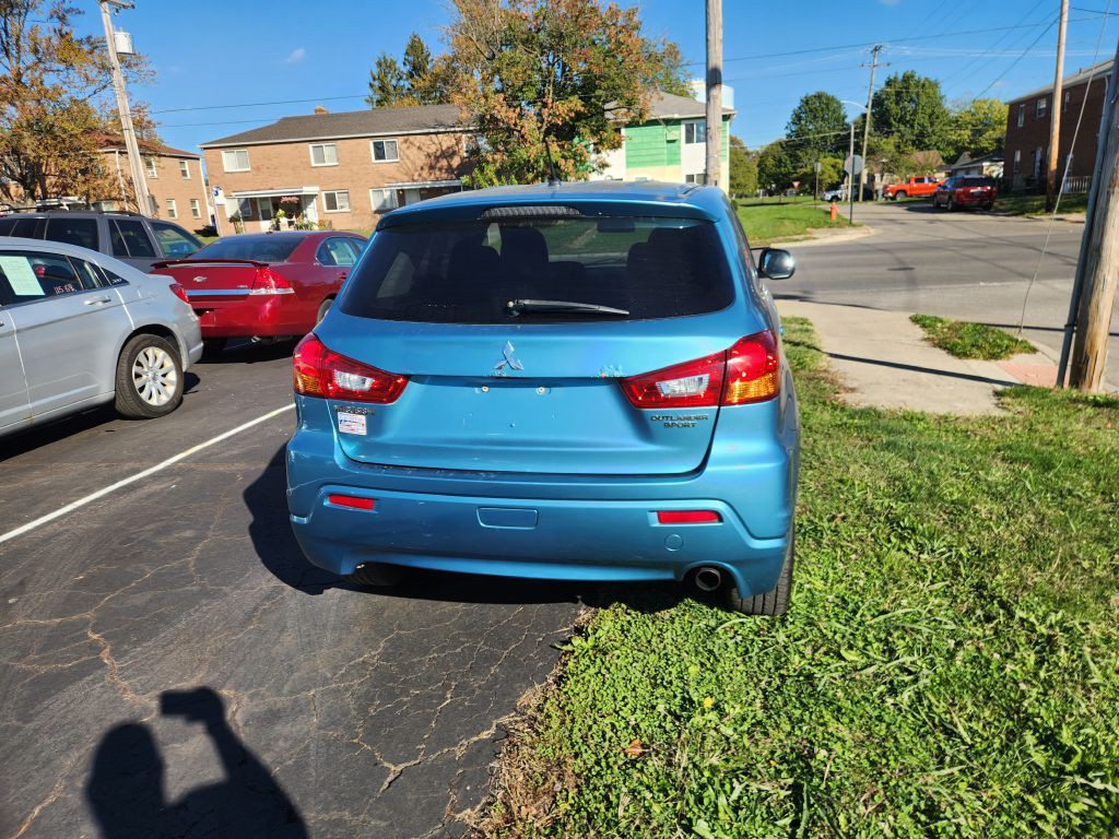 2011 Mitsubishi Outlander Image 6