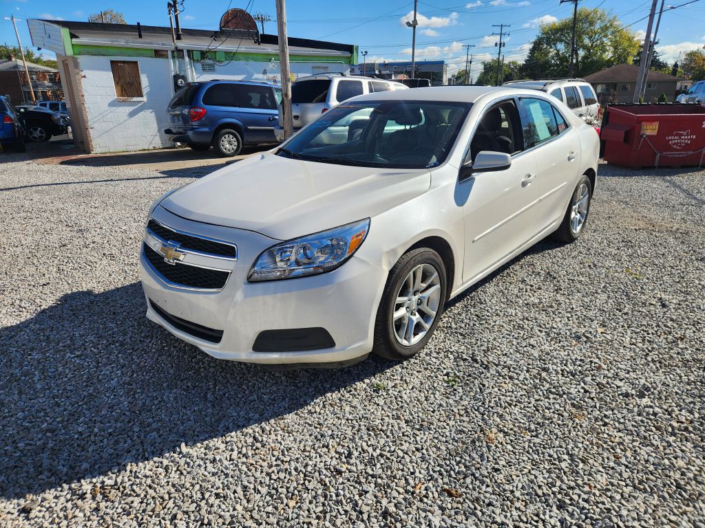 2013 Chevrolet Malibu Image 1