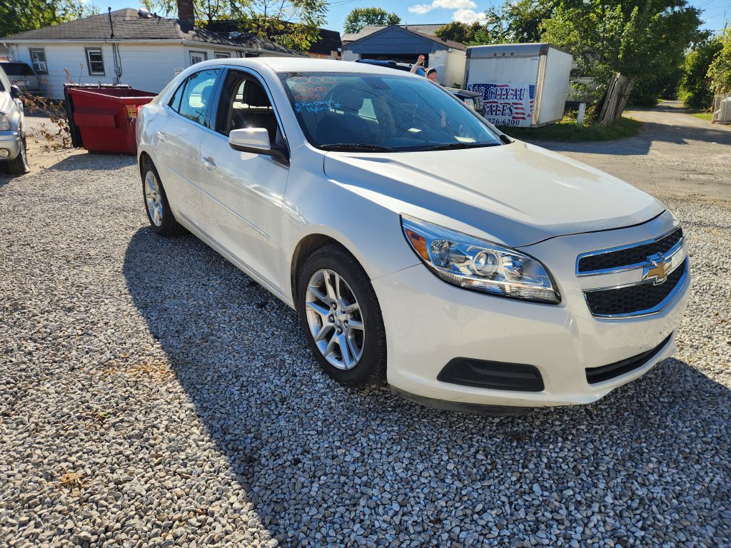 2013 Chevrolet Malibu Image 3