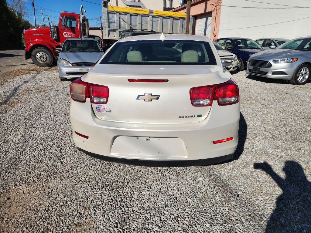 2013 Chevrolet Malibu Image 6