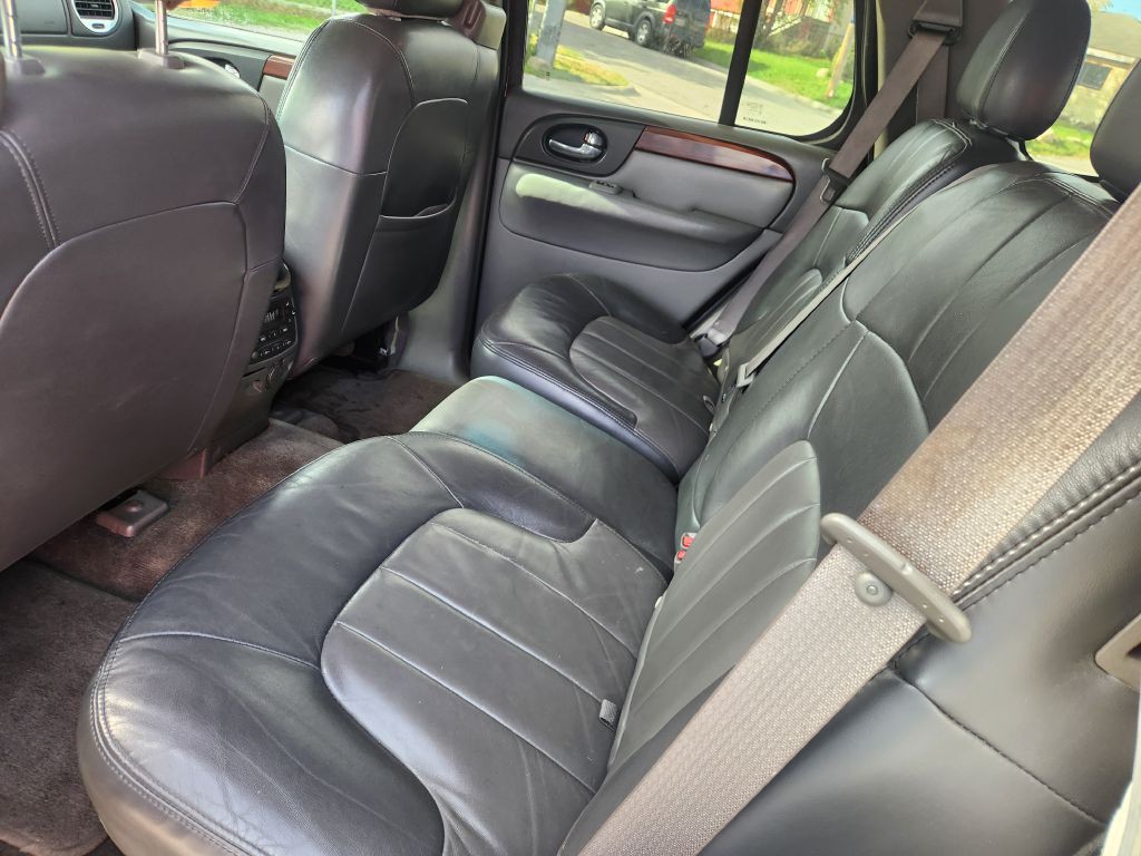 2004 GMC Envoy Image 12