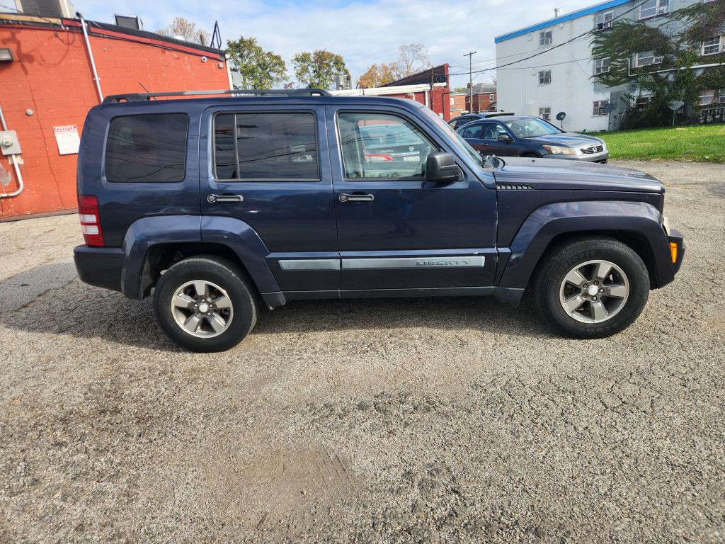 2008 Jeep Liberty Image 4