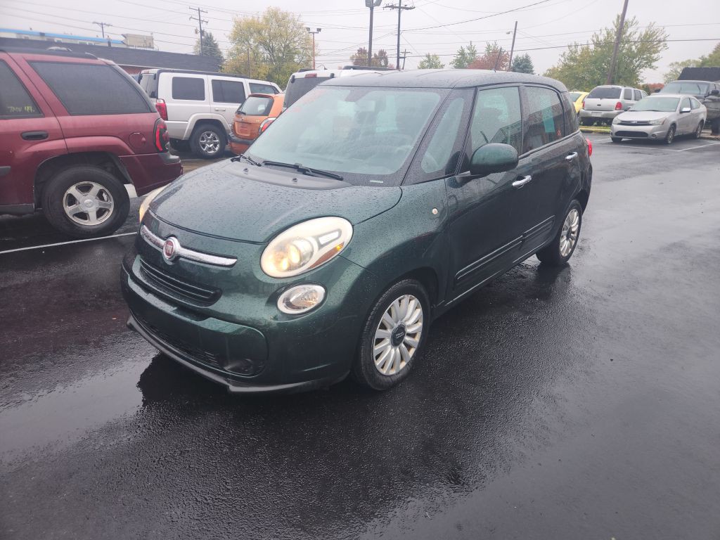 2014 FIAT 500L Image 1