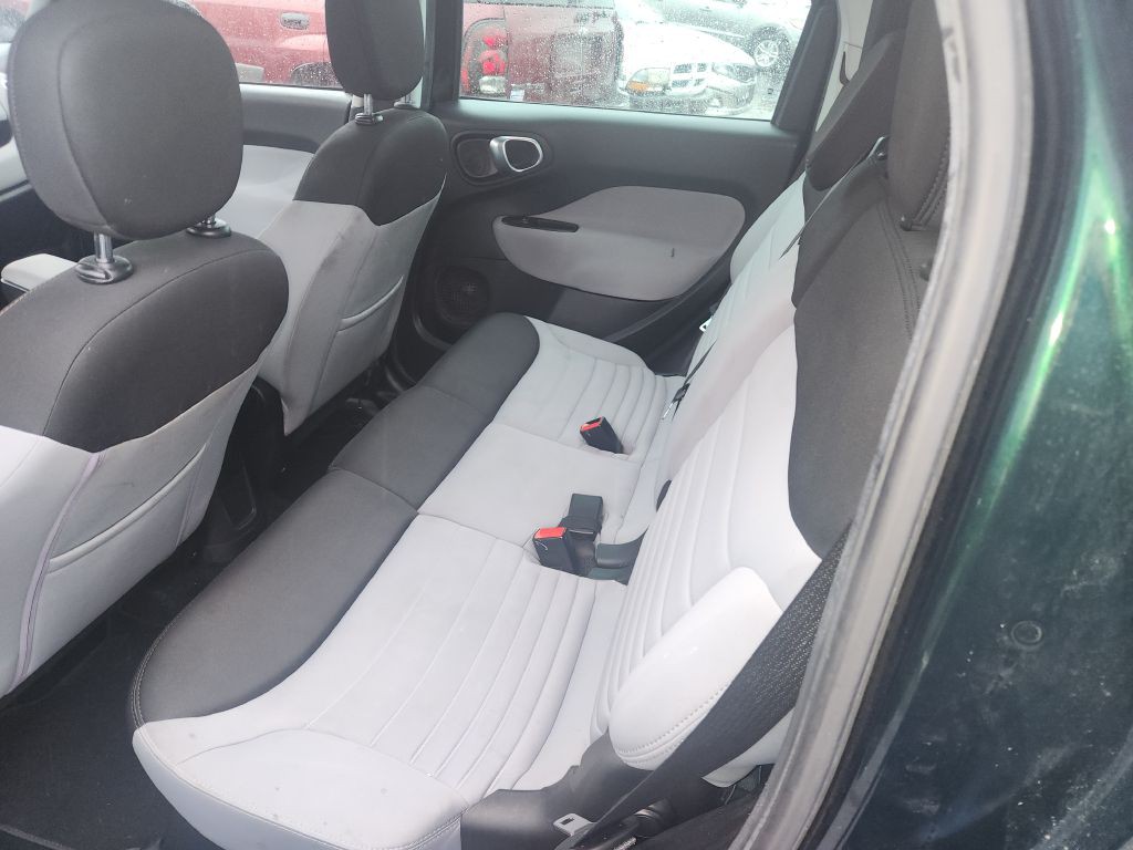 2014 FIAT 500L Image 11