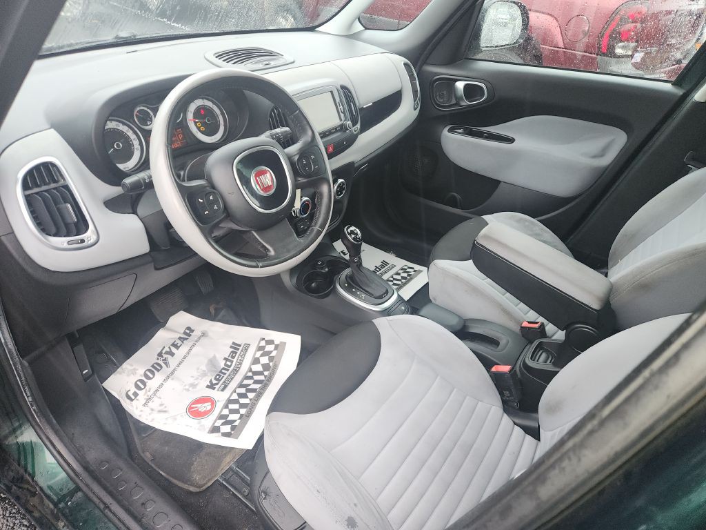 2014 FIAT 500L Image 12