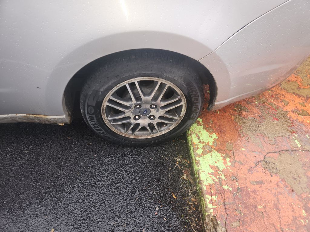 2009 Ford Focus Image 9