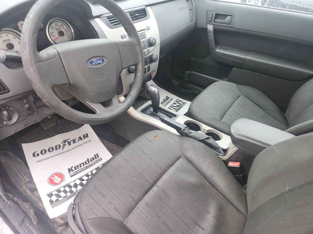 2009 Ford Focus Image 12