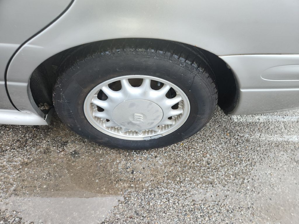 2004 Buick LeSabre Image 9