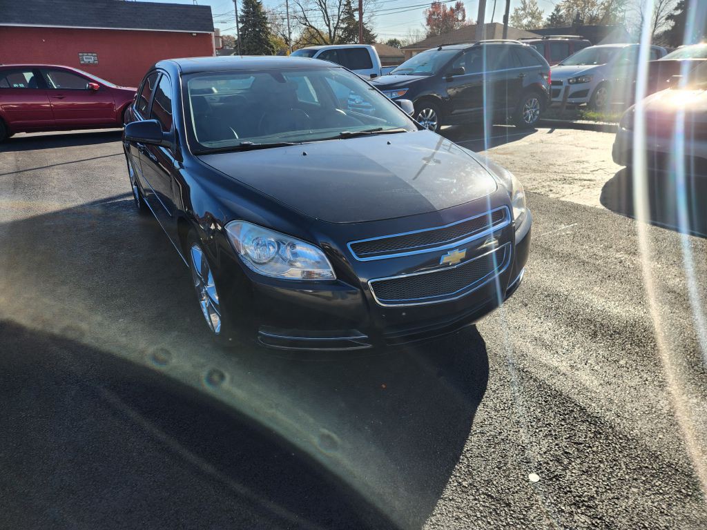 2011 Chevrolet Malibu Image 3