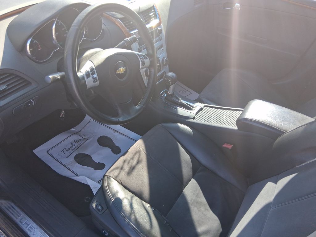 2011 Chevrolet Malibu Image 12