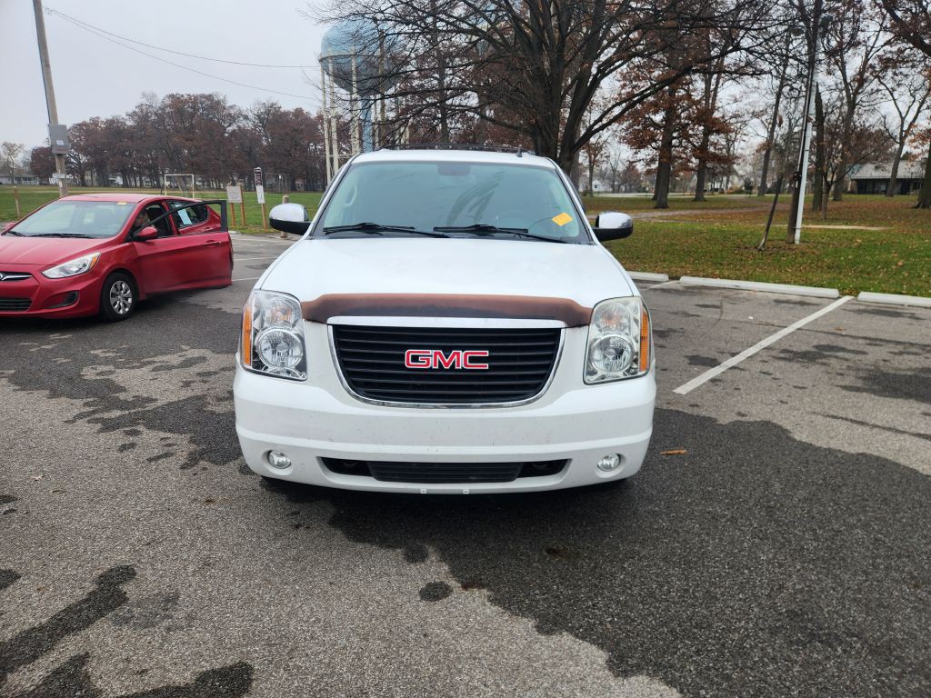 2013 GMC Yukon Image 2