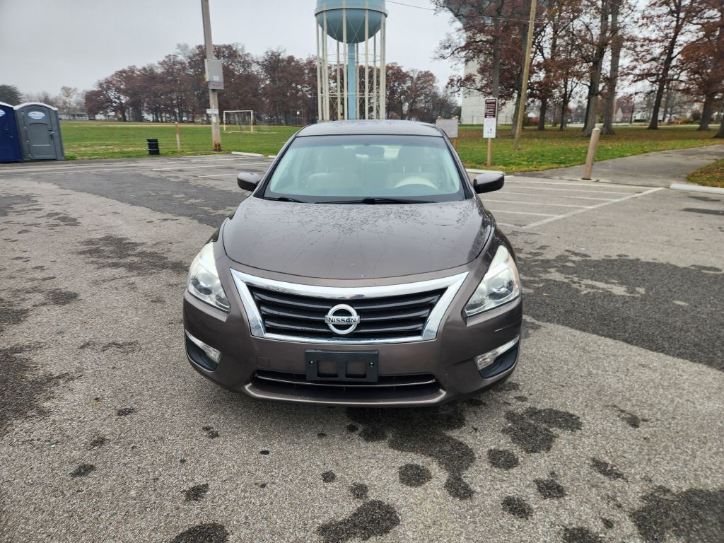 2013 Nissan Altima Image 2