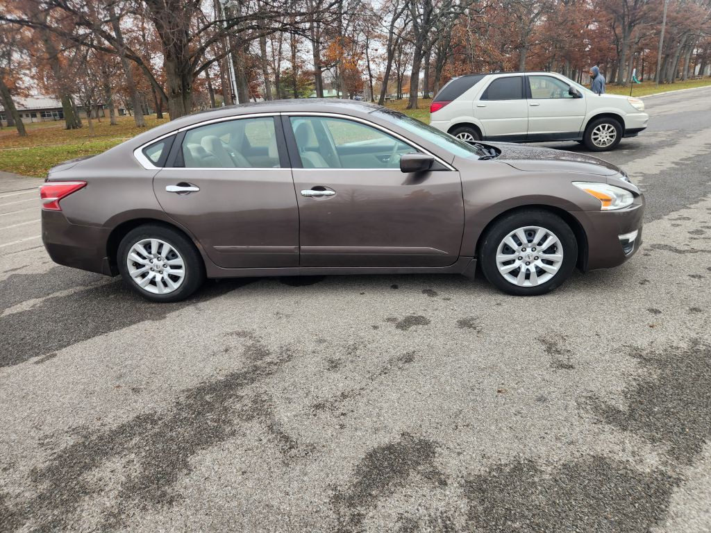 2013 Nissan Altima Image 4