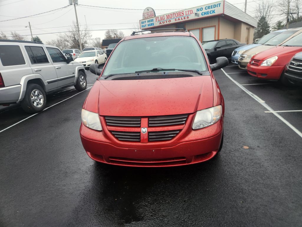 2005 Dodge Ram Van Image 2