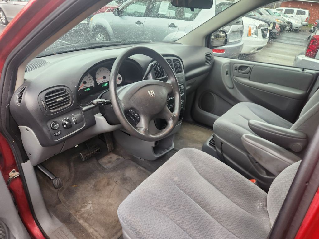 2005 Dodge Ram Van Image 14