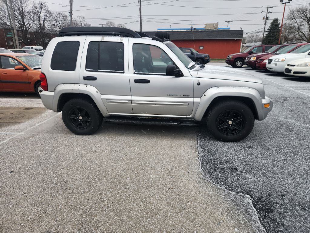 2003 Jeep Liberty Image 4