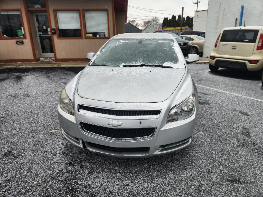 2012 Chevrolet Malibu Image 2