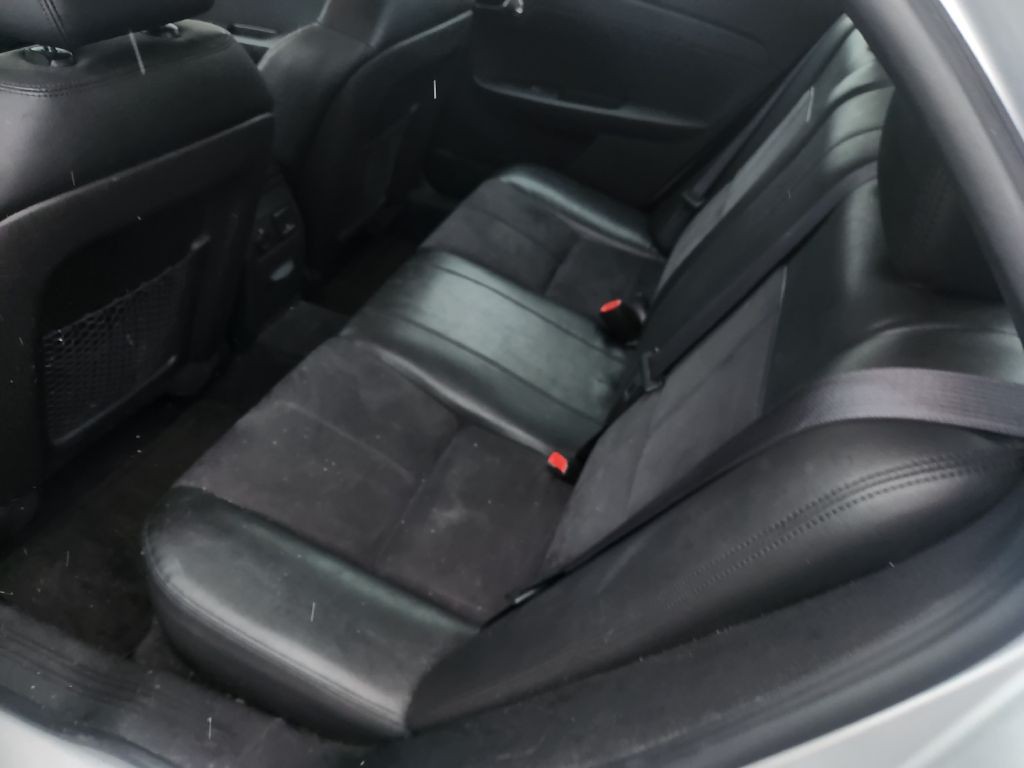 2012 Chevrolet Malibu Image 11