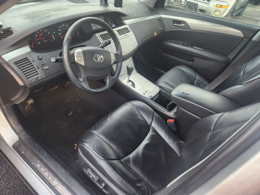 2006 Toyota Avalon Image 13