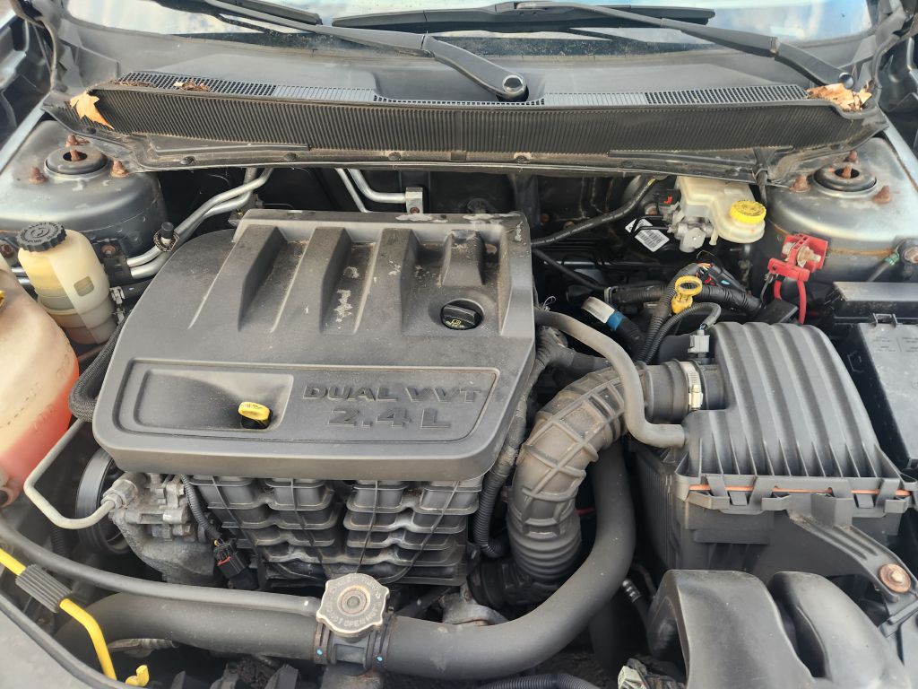 2010 Dodge Avenger Image 13